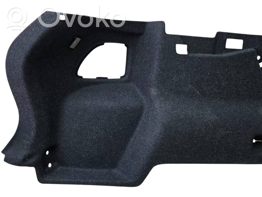 Volvo XC40 Boczek / Tapicerka / bagażnika 