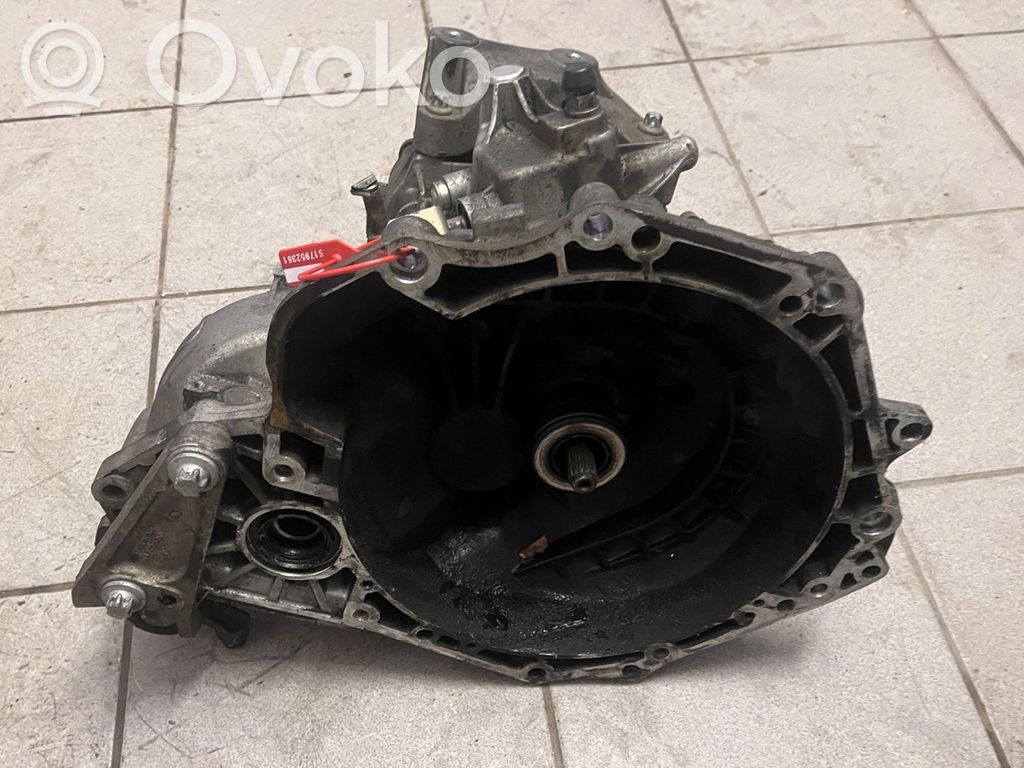 Opel Corsa E 5 Gang Schaltgetriebe 
