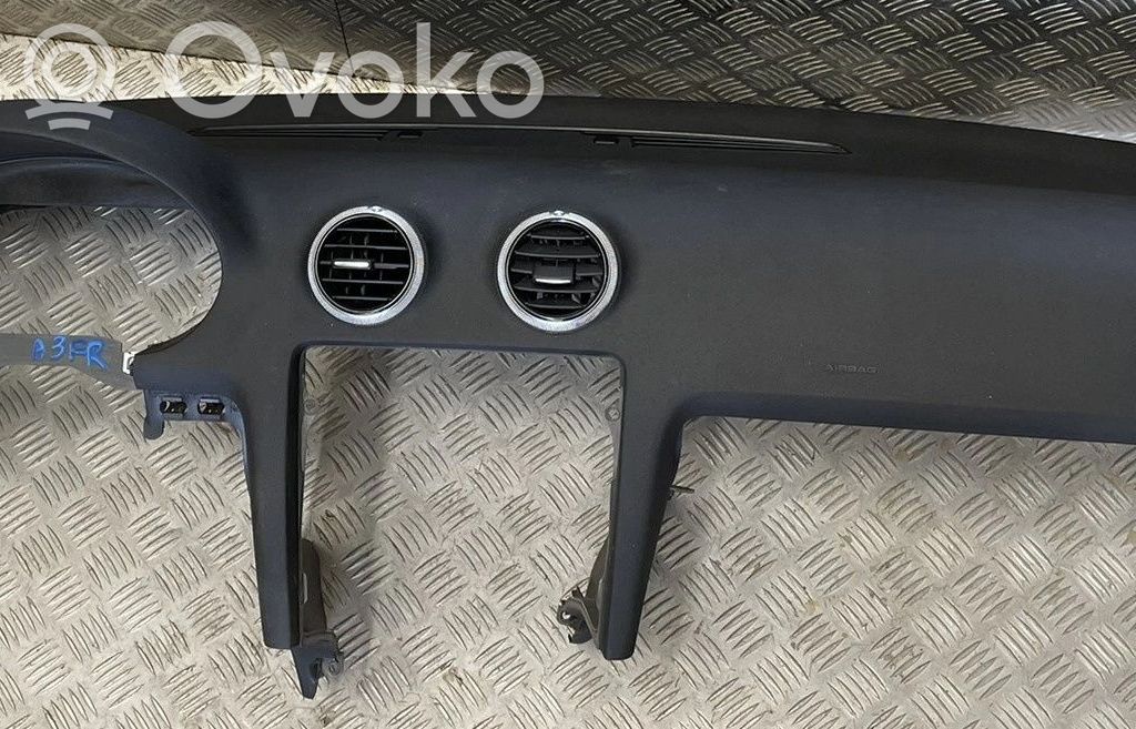 Audi A3 S3 8P Dashboard 