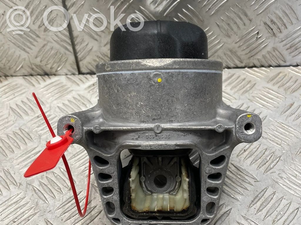 Audi A4 S4 B9 Engine mount vacuum valve 
