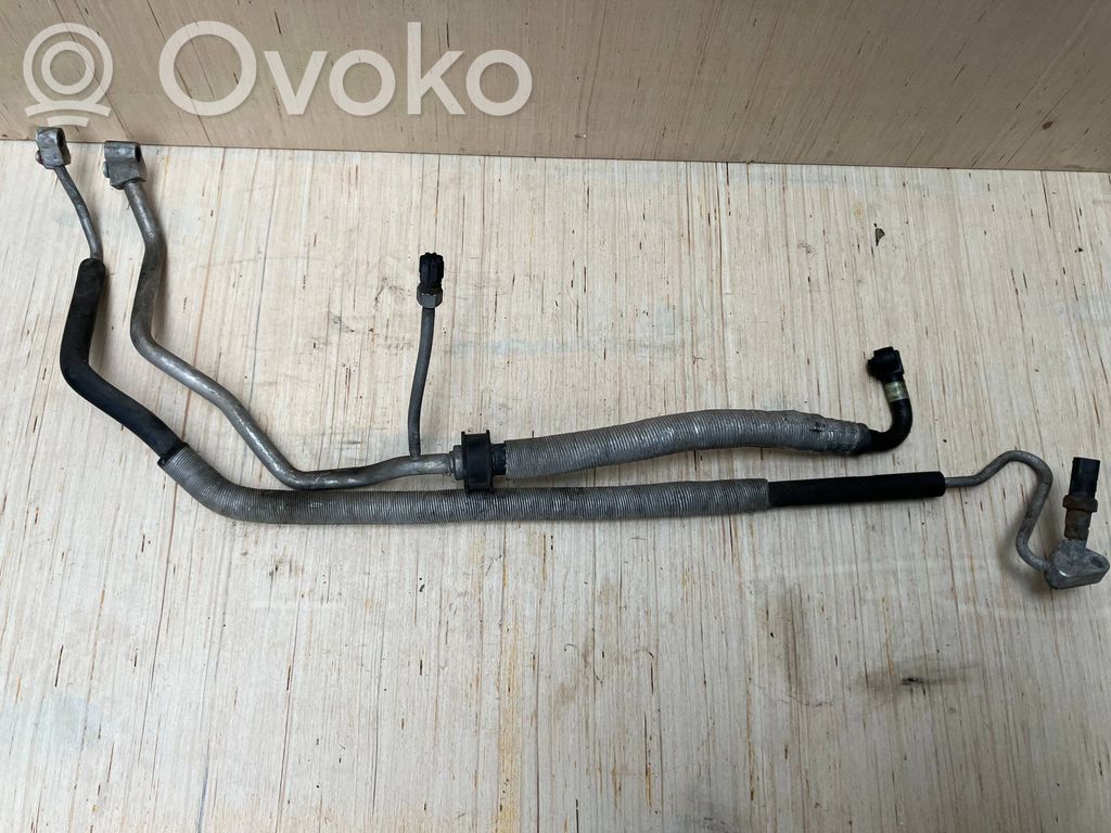 BMW 7 E38 Ilmastointilaitteen putki (A/C) 