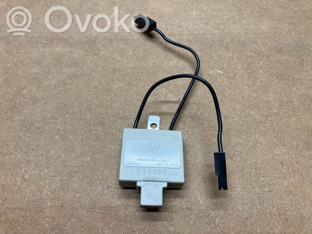 BMW 5 E34 Antenos stiprintuvas 