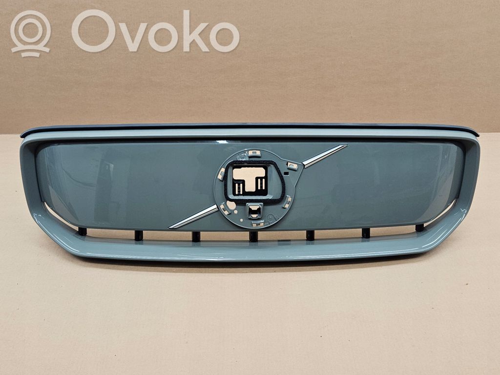 Volvo XC40 Maskownica / Grill / Atrapa górna chłodnicy 