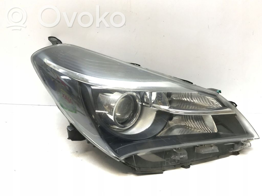Toyota Yaris Headlight/headlamp 