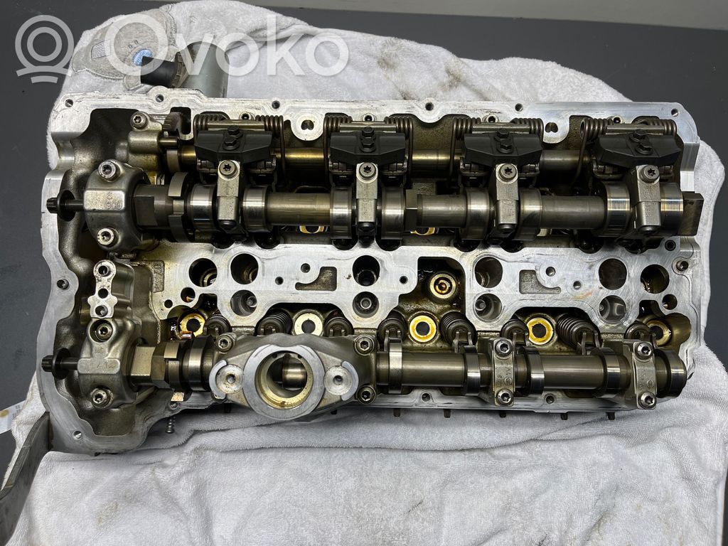 BMW 7 F01 F02 F03 F04 Engine head 