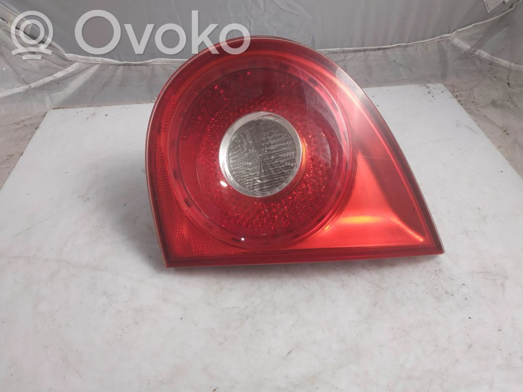 Volkswagen Golf V Takaluukun takavalot 