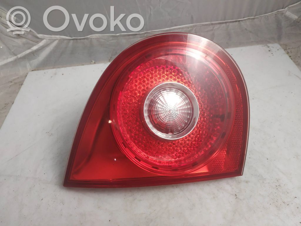 Volkswagen Golf V Takaluukun takavalot 