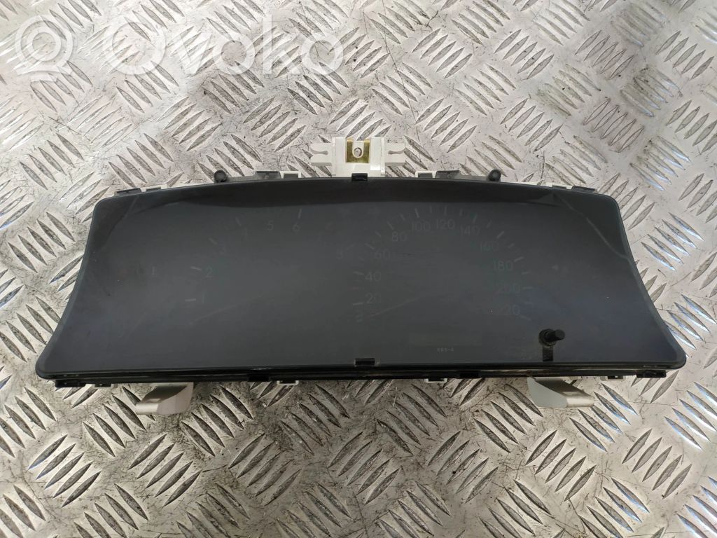 Toyota Corolla Verso E121 Speedometer (instrument cluster) 