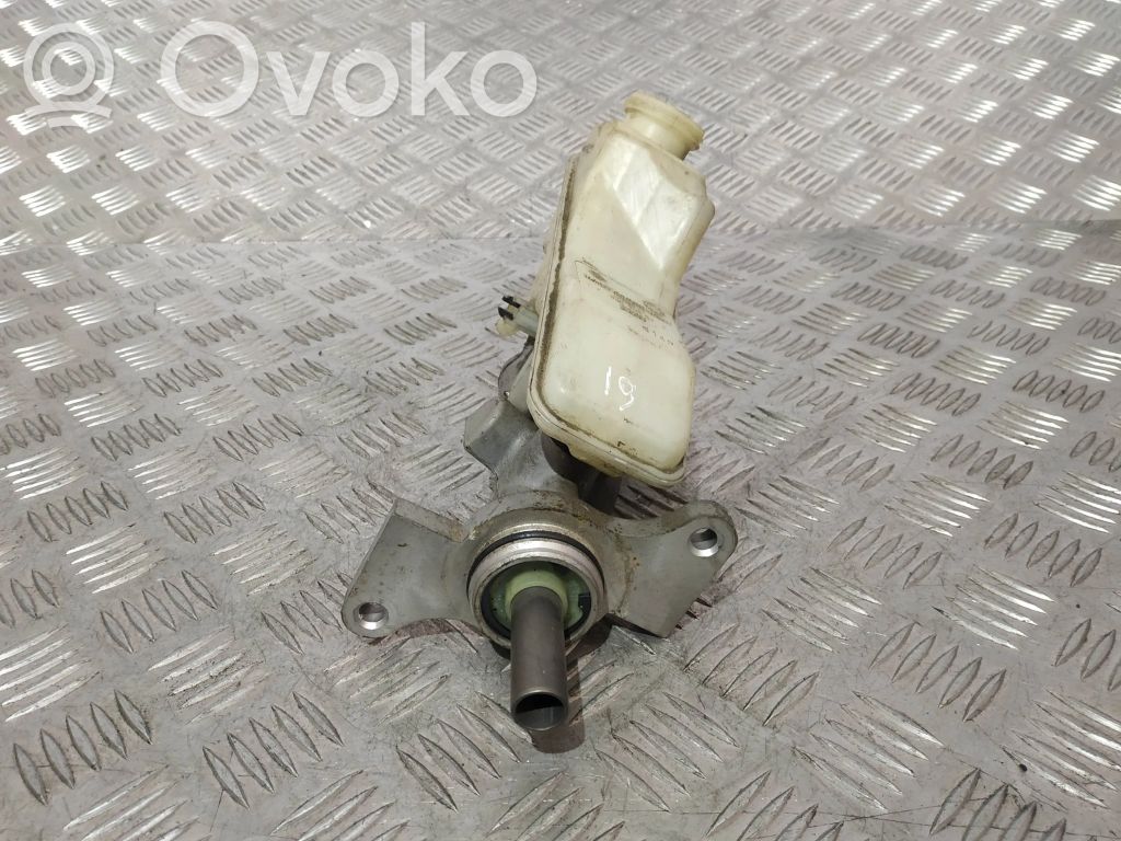 Toyota Corolla E120 E130 Pääjarrusylinteri 