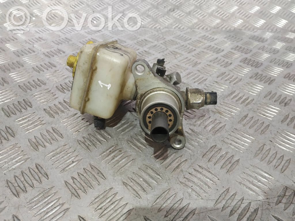 Volkswagen Golf IV Главный тормозной цилиндр 
