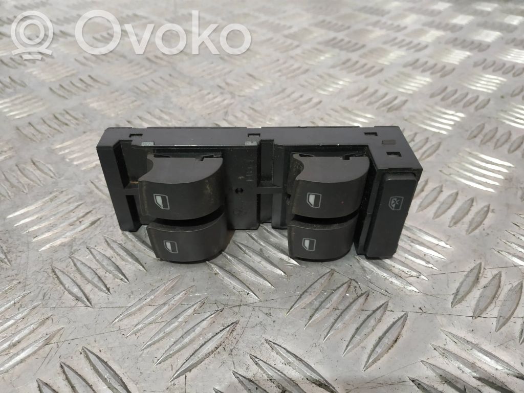 Audi A6 S6 C5 4B Electric window control switch 
