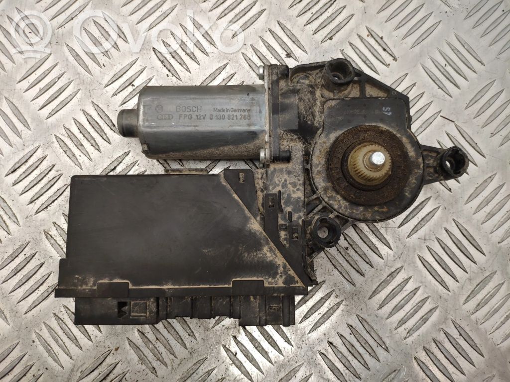 Audi A4 S4 B7 8E 8H Silniczek podnoszenia szyby drzwi tylnych 