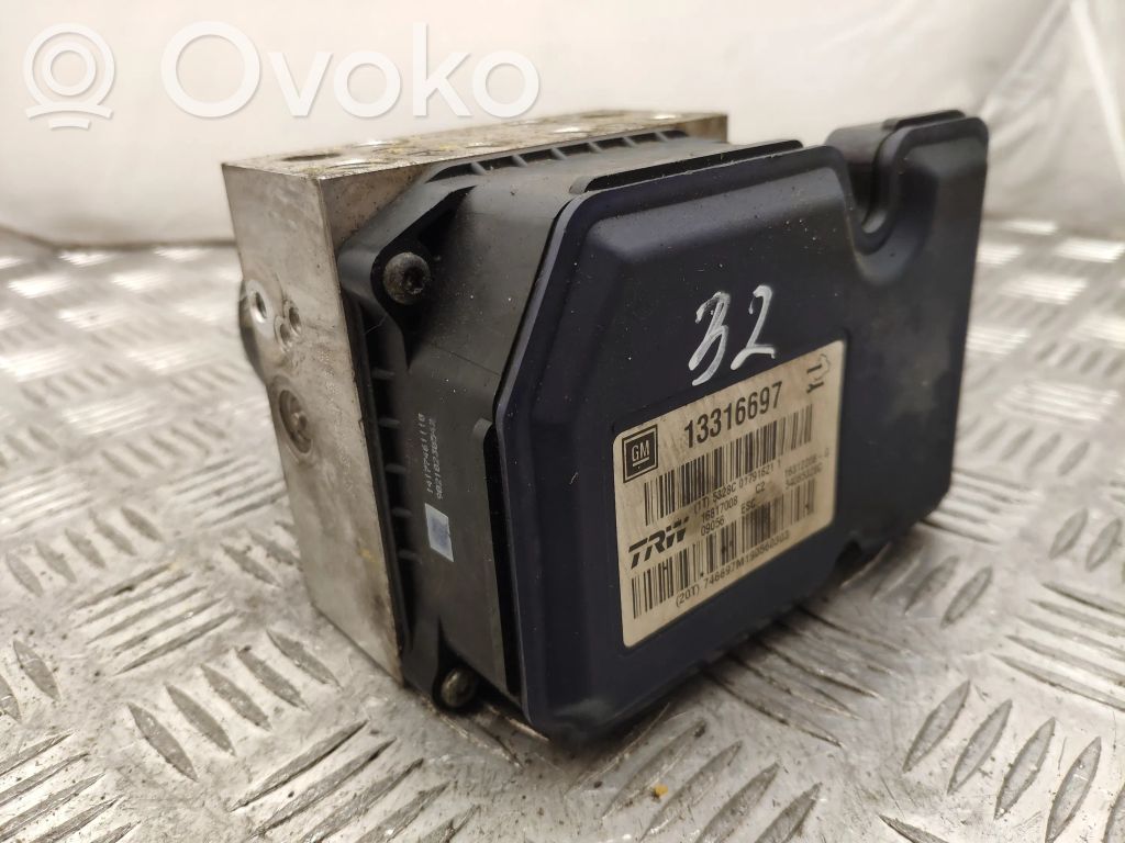 Opel Insignia A ABS bloks 