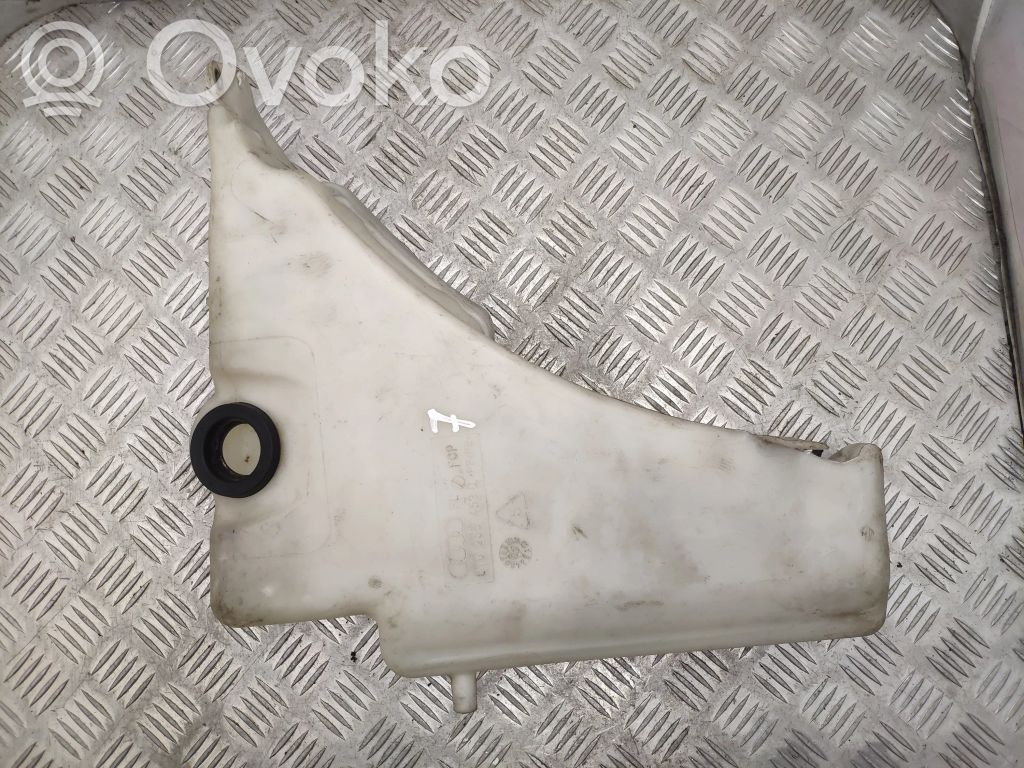 Audi A4 S4 B8 8K Zbiornik płynu do spryskiwaczy szyby przedniej / czołowej 