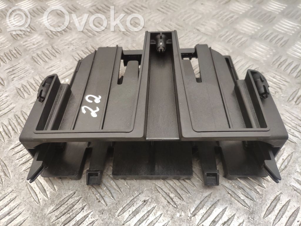 BMW 3 F30 F35 F31 Inne części komory silnika 