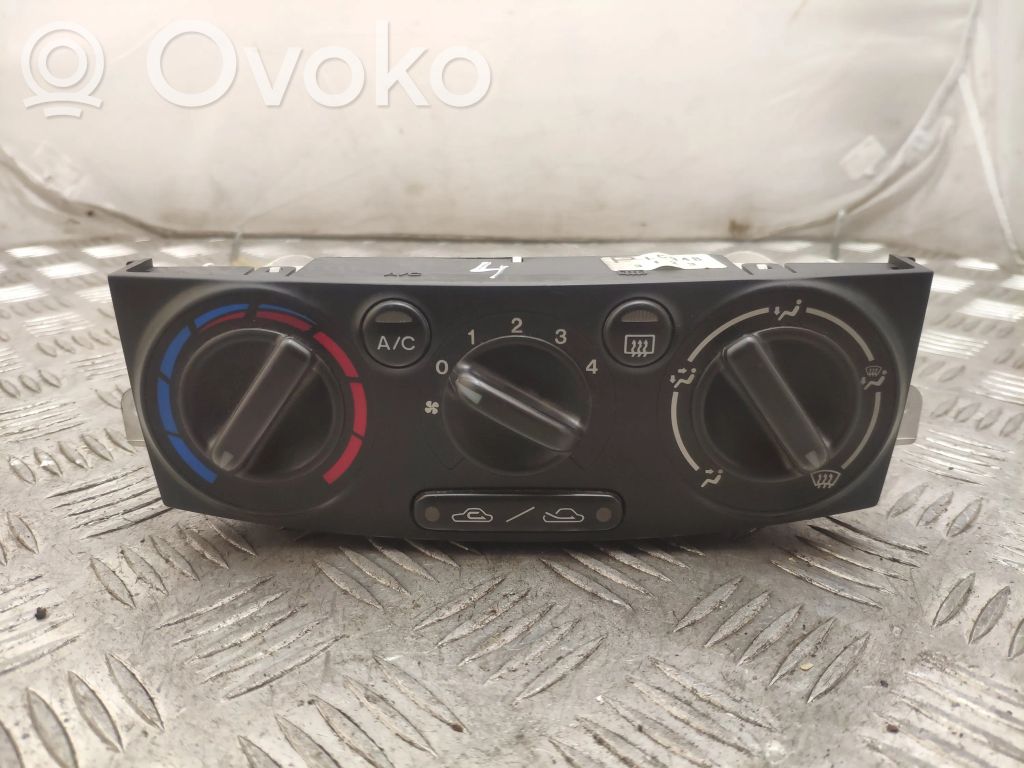 Mazda MPV II LW Interior fan control switch 