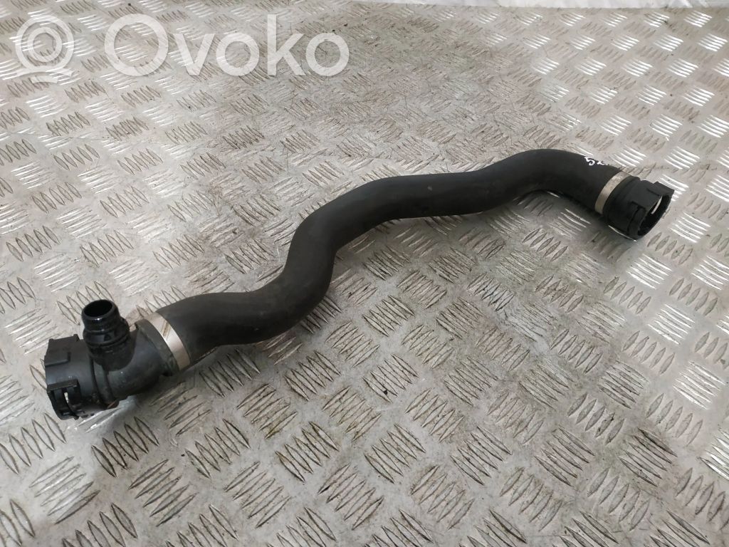 BMW 3 F30 F35 F31 Moottorin vesijäähdytyksen putki/letku 