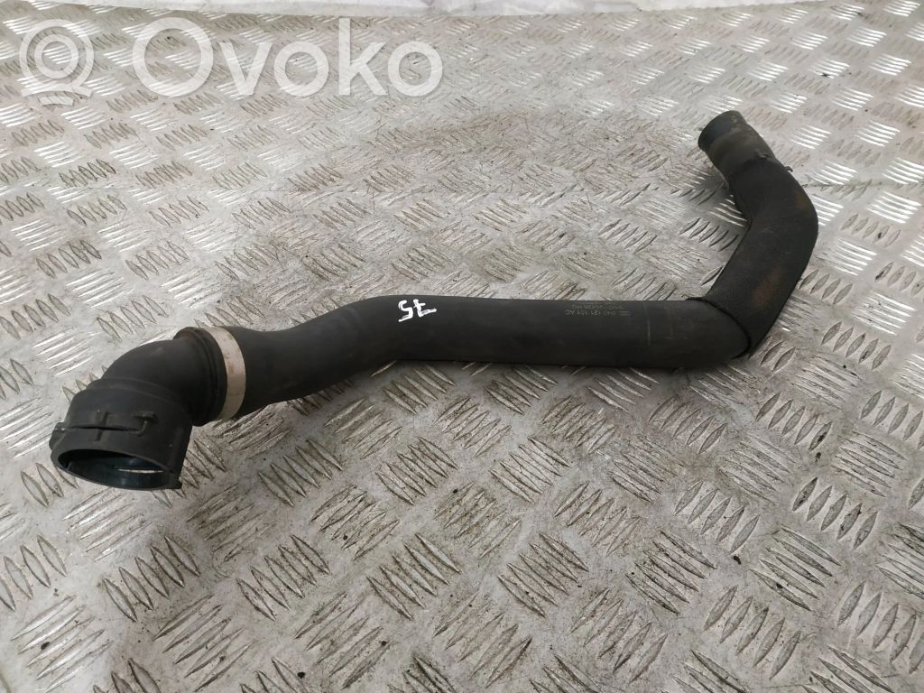 Audi A8 S8 D4 4H Engine coolant pipe/hose 