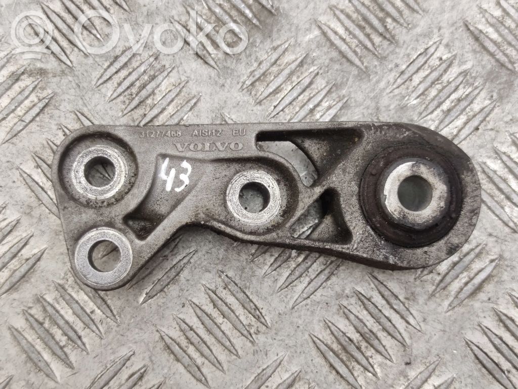 Volvo XC60 Gearbox mounting bracket 