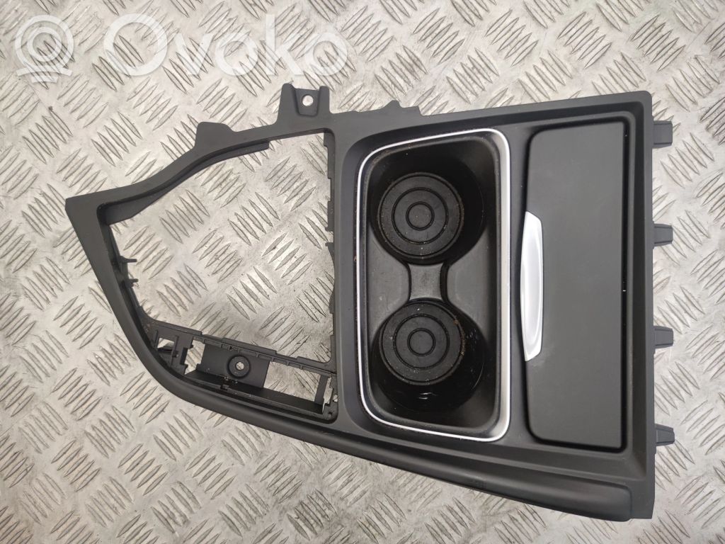 BMW 3 F30 F35 F31 Portavasos 