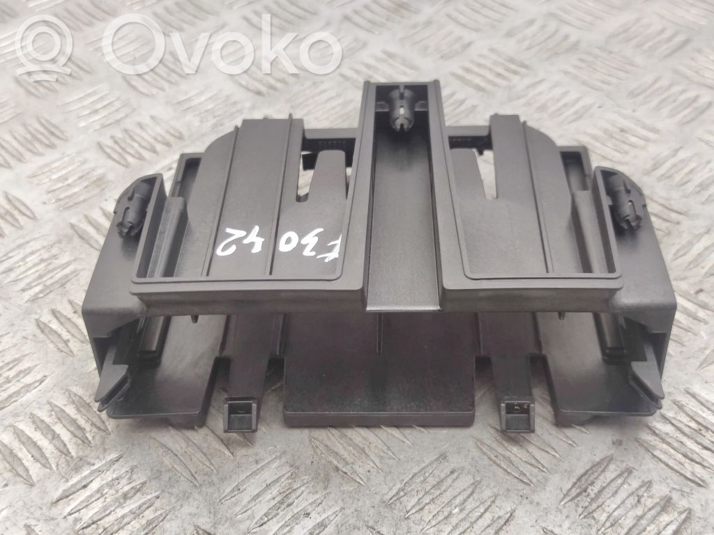 BMW 3 F30 F35 F31 Inne części komory silnika 