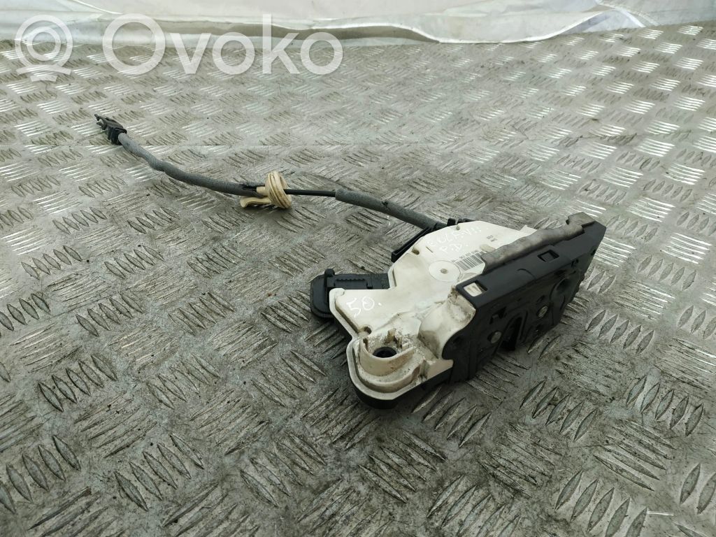 Volkswagen Golf VII Zamek drzwi przednich 