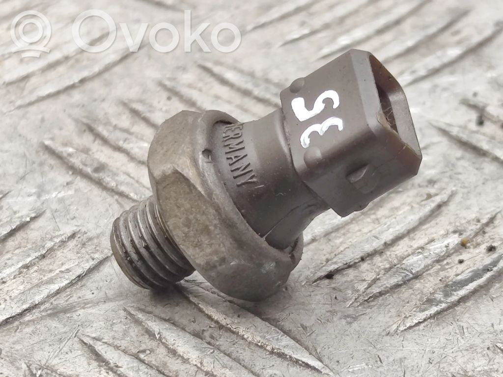BMW 3 E90 E91 Oil pressure sensor 