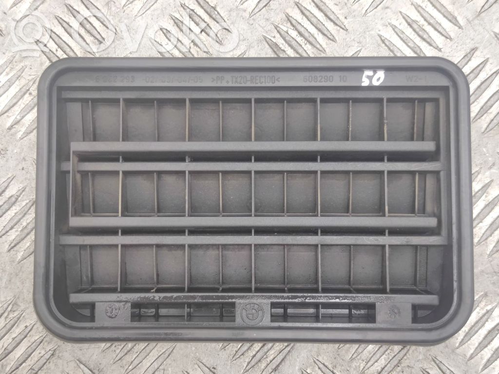 BMW 3 E90 E91 Quarter panel pressure vent 