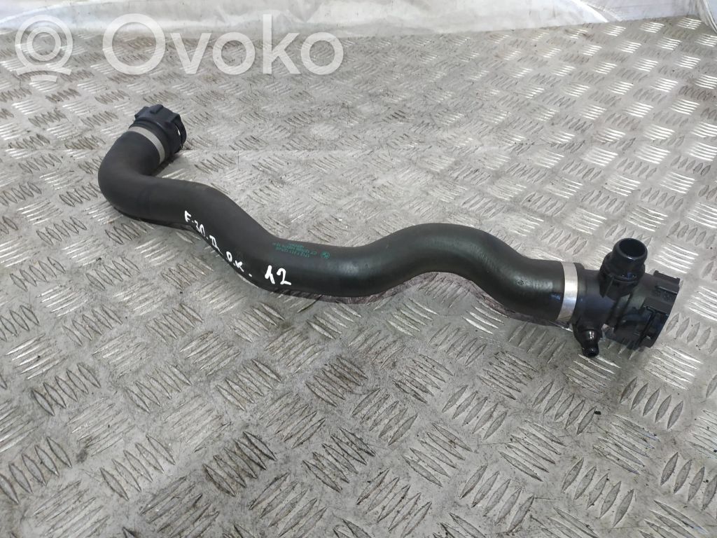 BMW 3 F30 F35 F31 Moottorin vesijäähdytyksen putki/letku 