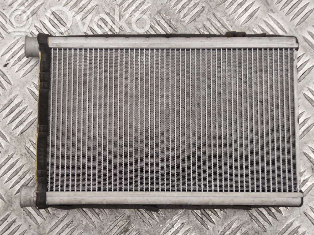 BMW 3 E90 E91 Pečiuko radiatorius 