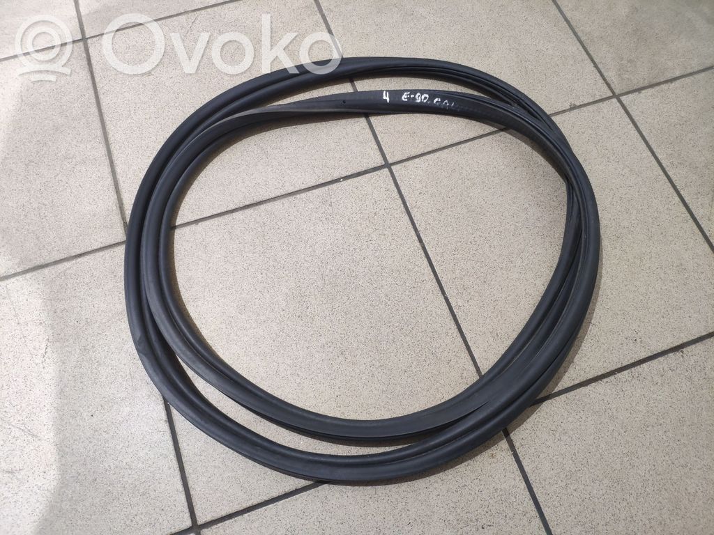 BMW 3 E90 E91 Bagažinės sandarinimo guma (ant kėbulo) 