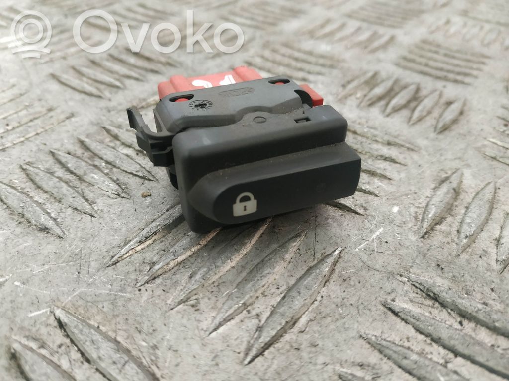 Renault Clio II Central locking switch button 