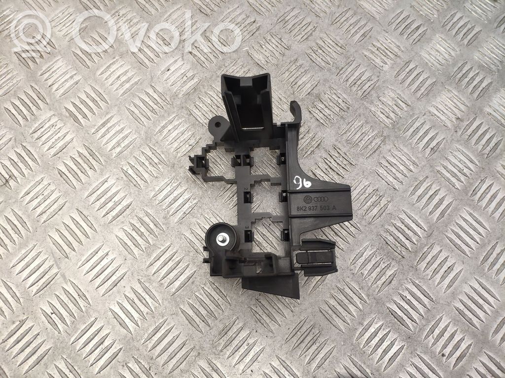 Audi A5 8T 8F Muu moottoritilan osa 