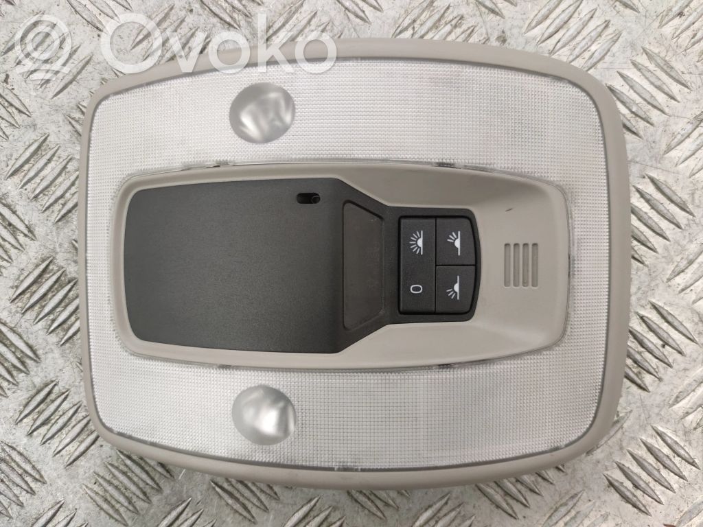 Volvo S60 Etuistuimen valo 