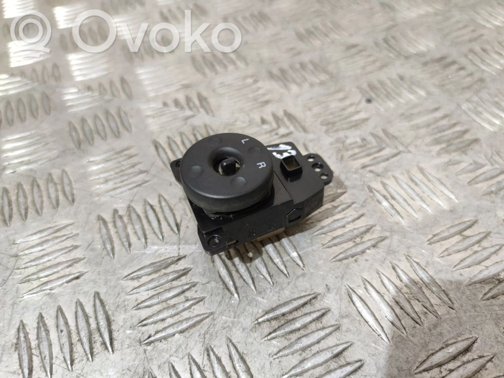Hyundai Accent Wing mirror switch 