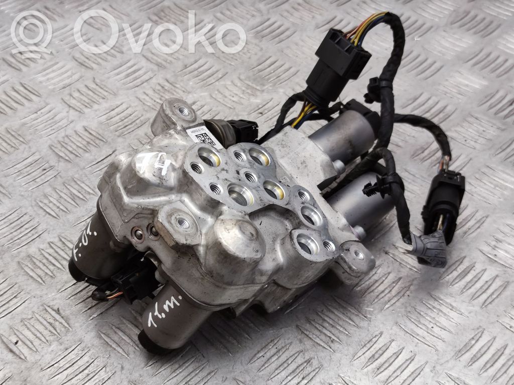 BMW 7 F01 F02 F03 F04 Active stabilizer control/valve assembly 