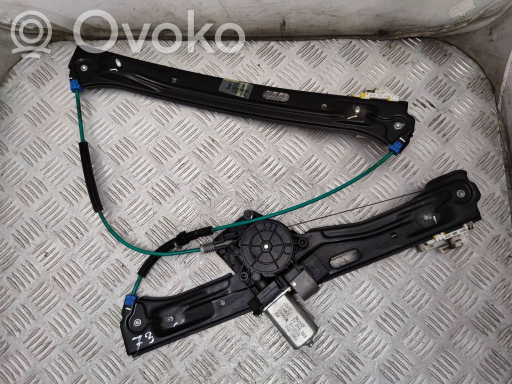 BMW 1 F20 F21 Front door window regulator with motor 