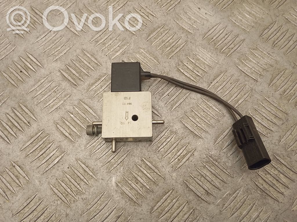 BMW X6 E71 Air conditioning (A/C) expansion valve 