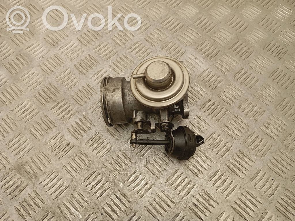 Audi A3 S3 8L Válvula EGR 