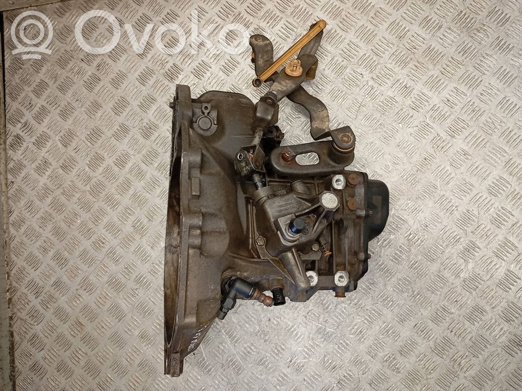Opel Corsa D 5 Gang Schaltgetriebe 