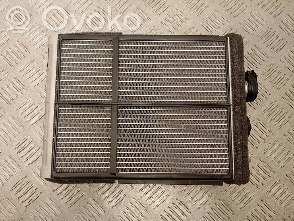Volvo XC60 Pečiuko radiatorius 