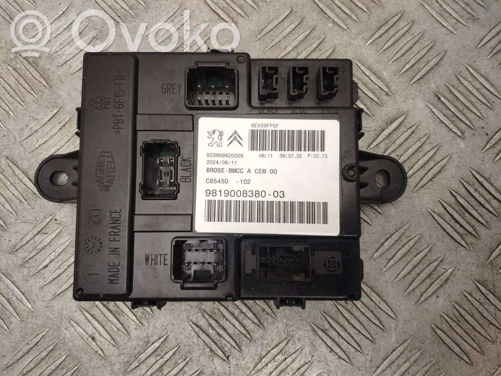 Peugeot 5008 II Tailgate/trunk control unit/module 