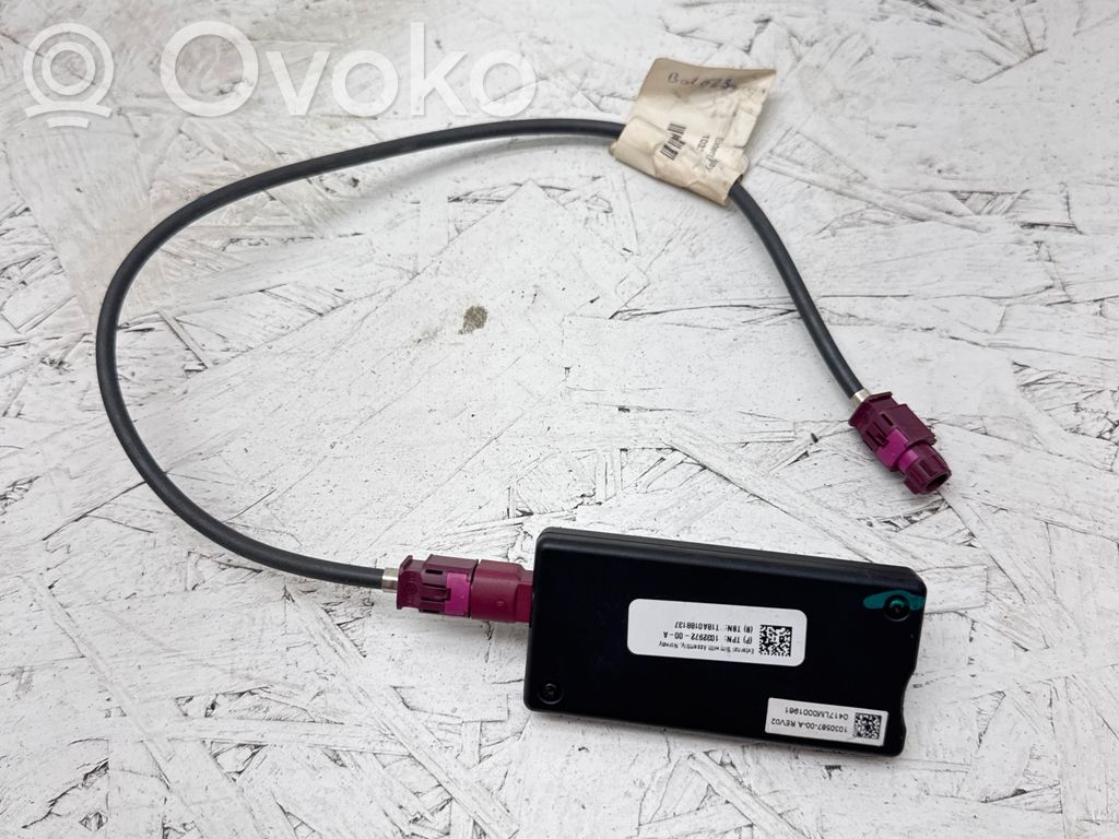 Tesla Model S Amplificateur d'antenne 