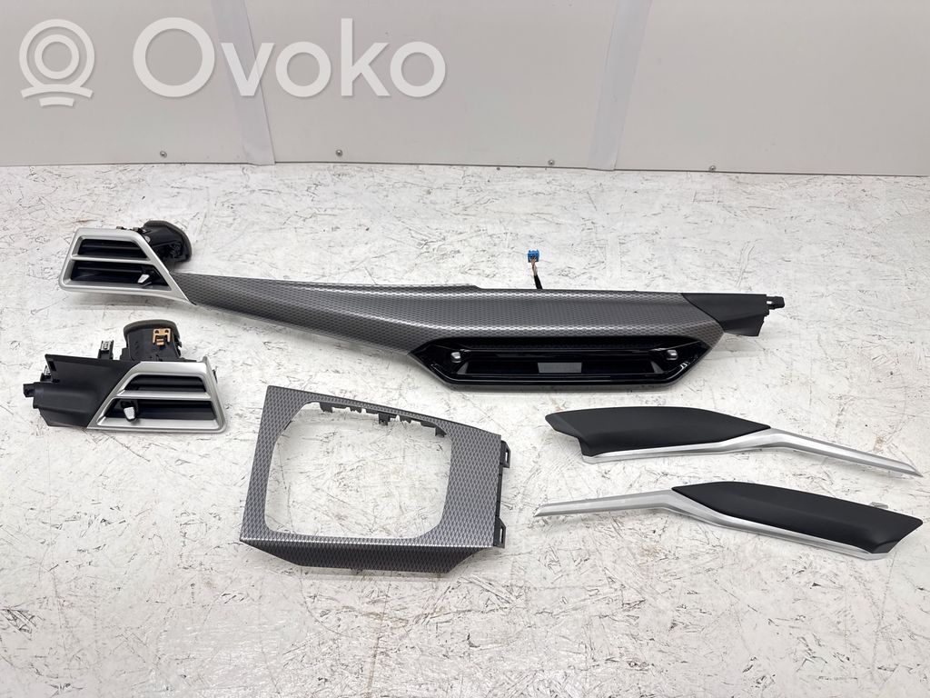 BMW M4 G82 G83 Zestaw ozdobnych elementów wyposażenia wnętrz 