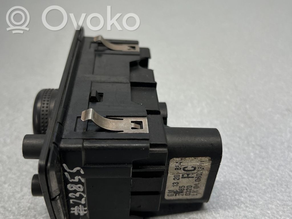 Opel Zafira B Interruptor de luz 