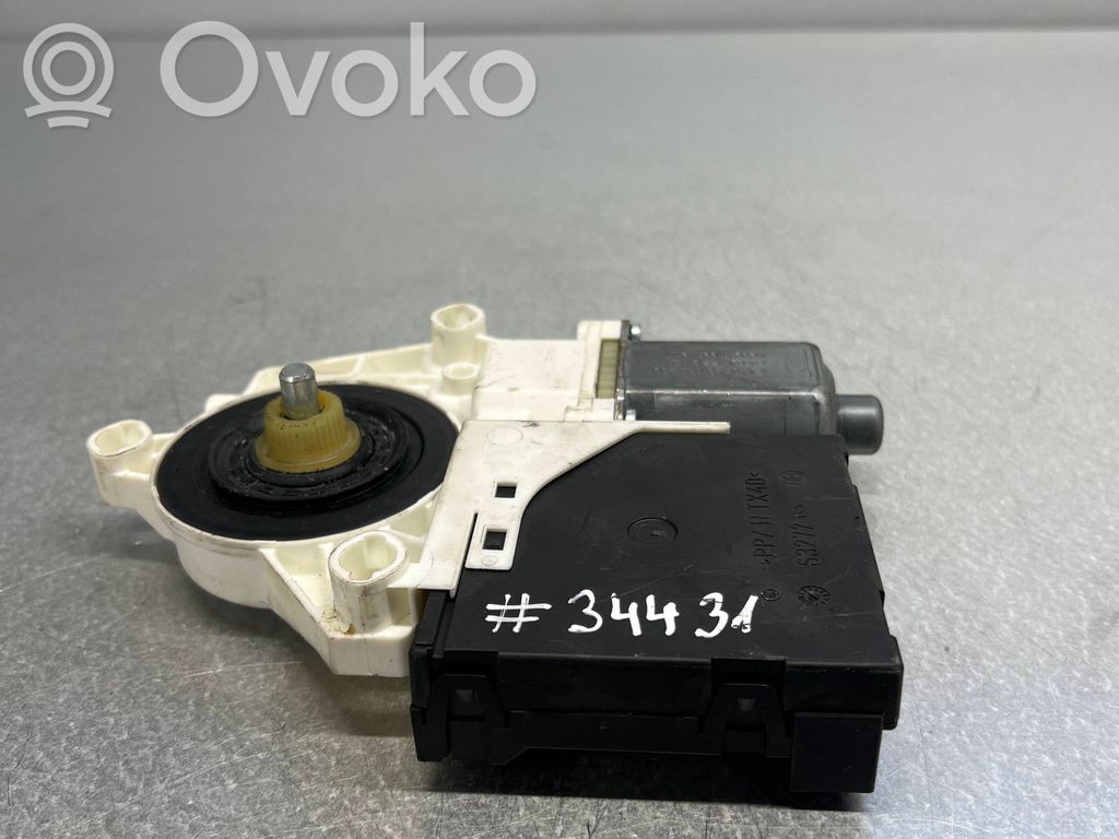 Audi A3 S3 8L Rear door window regulator motor 