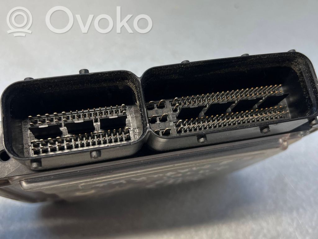 Volkswagen Golf V Engine control unit/module 
