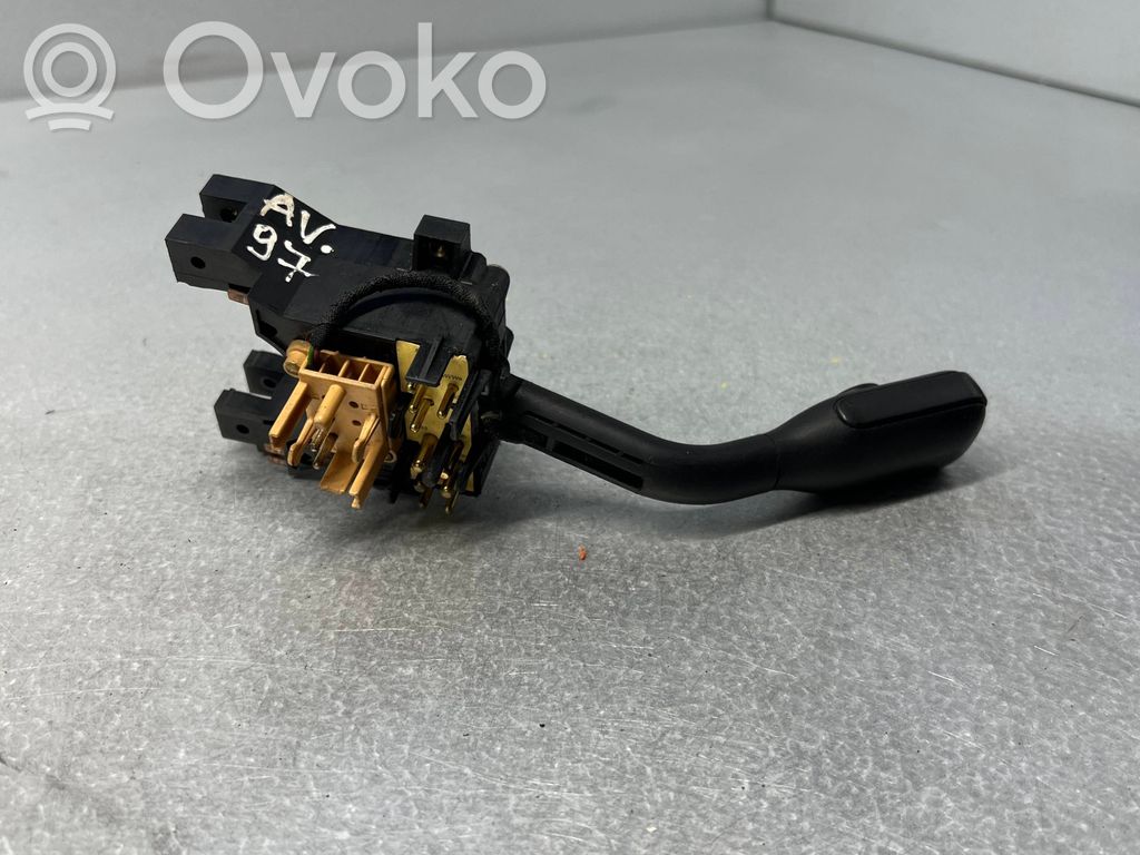 Audi A4 S4 B5 8D Schalter Hebel Scheibenwischer 