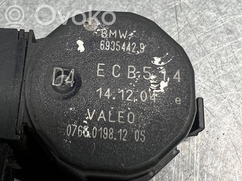 BMW 3 E46 Oro sklendės varikliukas 
