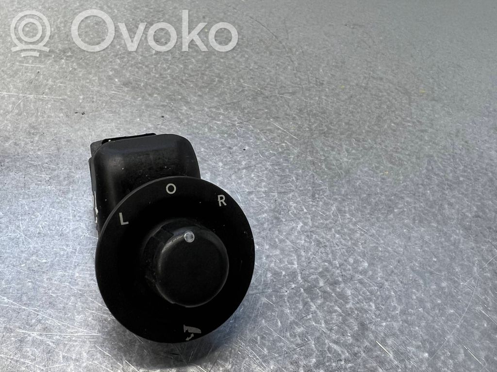Jeep Grand Cherokee Wing mirror switch 